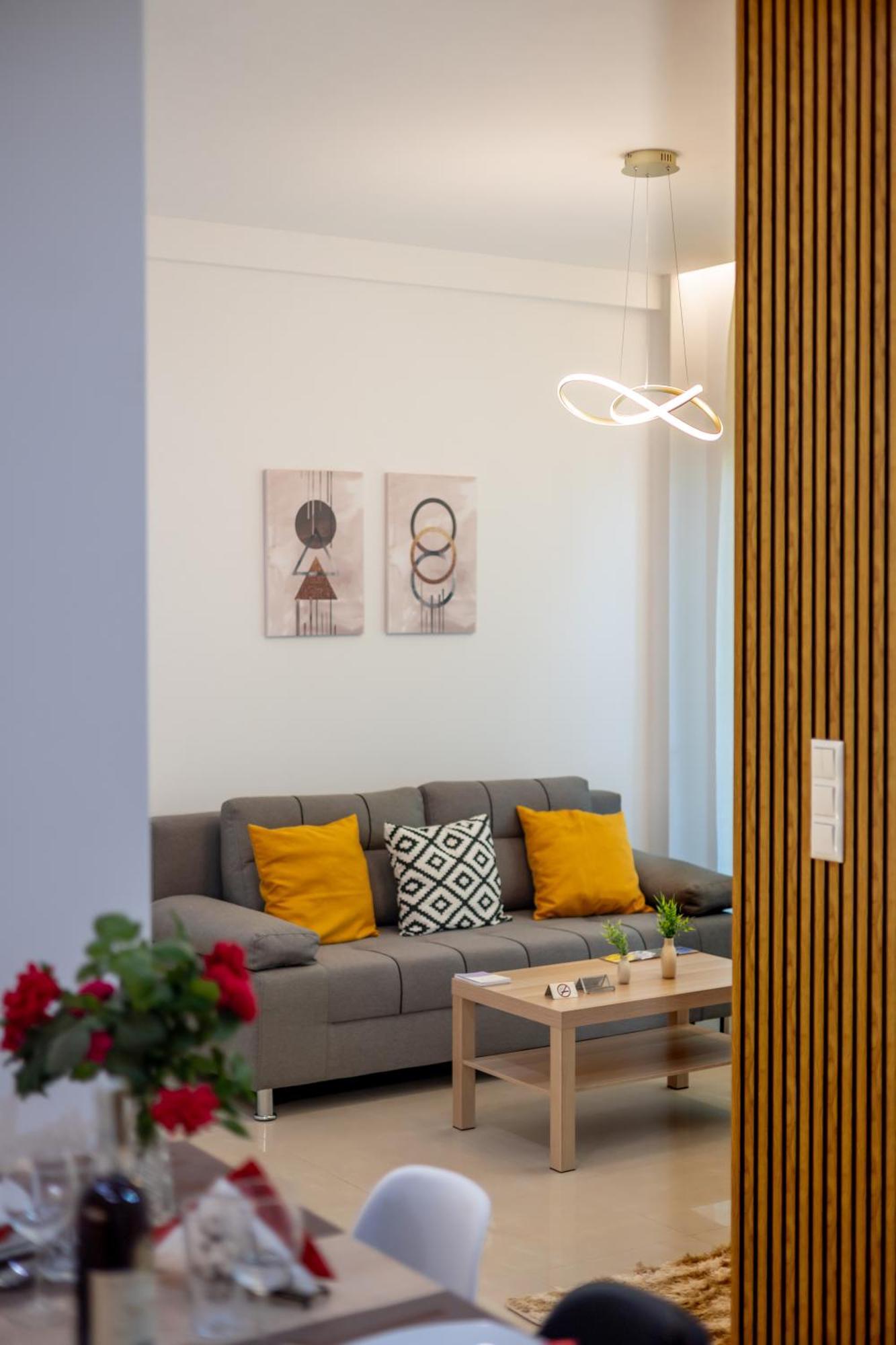 Pagani Urban - Premium Private Apartment Kalamata Exterior photo